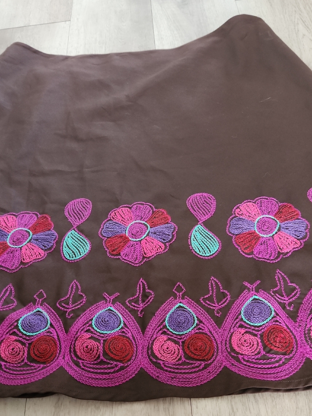 Anne Carson Brown Embroidered Floral Cotton And Silk A-Line Skirt - Picture 4 of 5